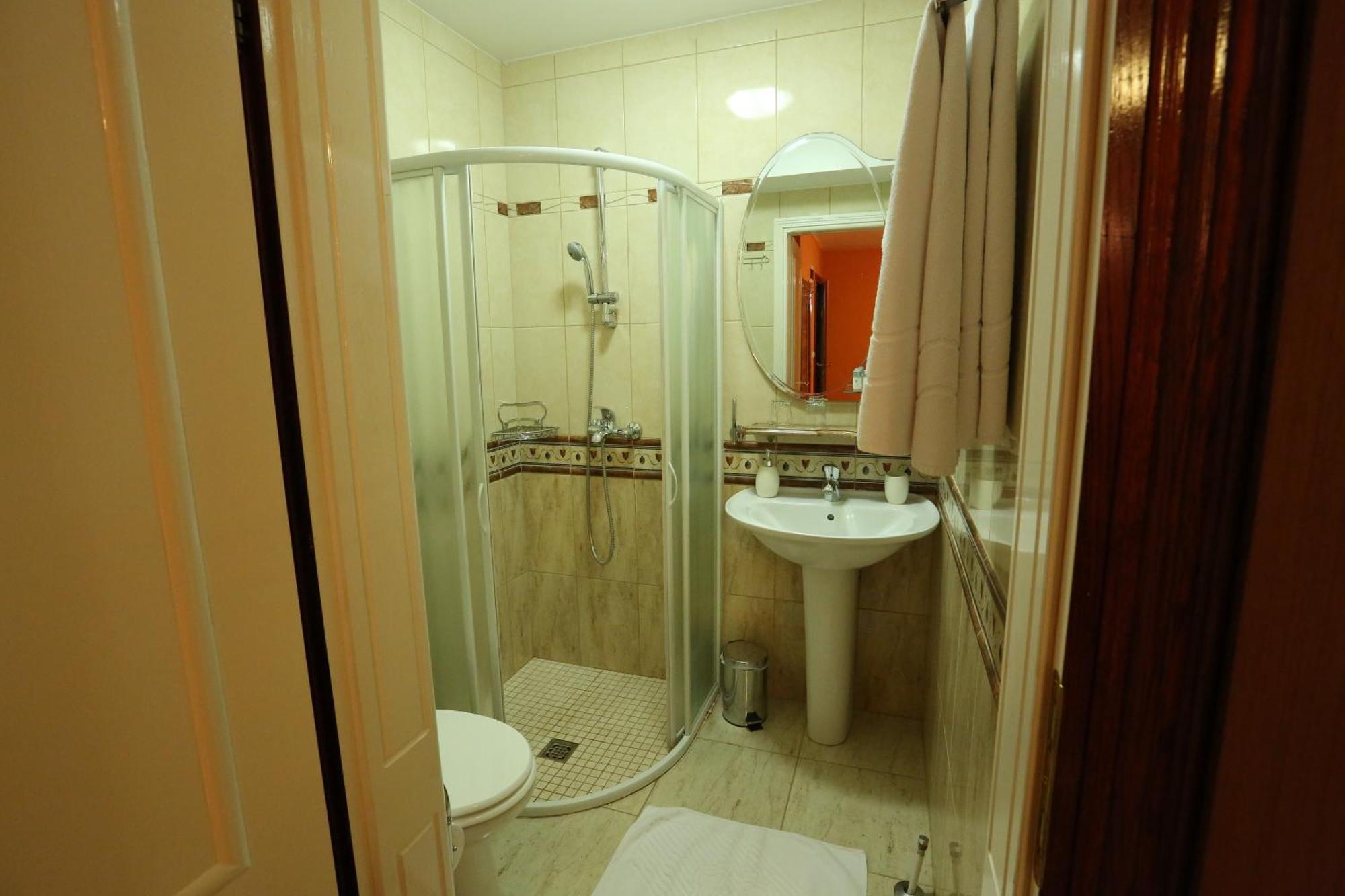 Apartments & Rooms Vienna Osijek Pokoj fotografie