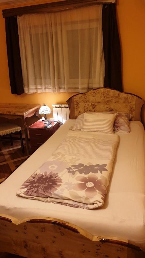 Apartments & Rooms Vienna Osijek Pokoj fotografie